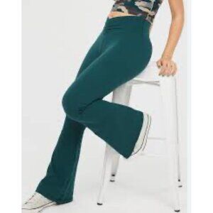 OFFLINE By Aerie Real Me High Rise Crossover Flare Legging Sz M Yoga Gym Workout